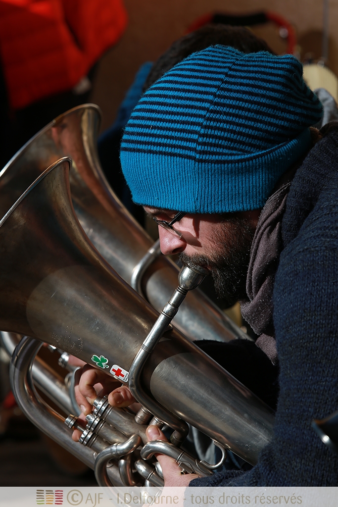 FANFARE LA NOSTALGIE DU FUTUR