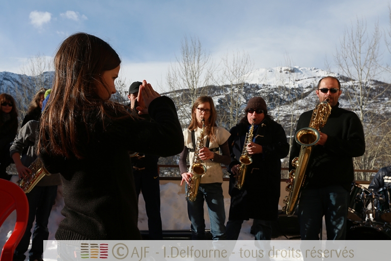 FANFARE LA NOSTALGIE DU FUTUR